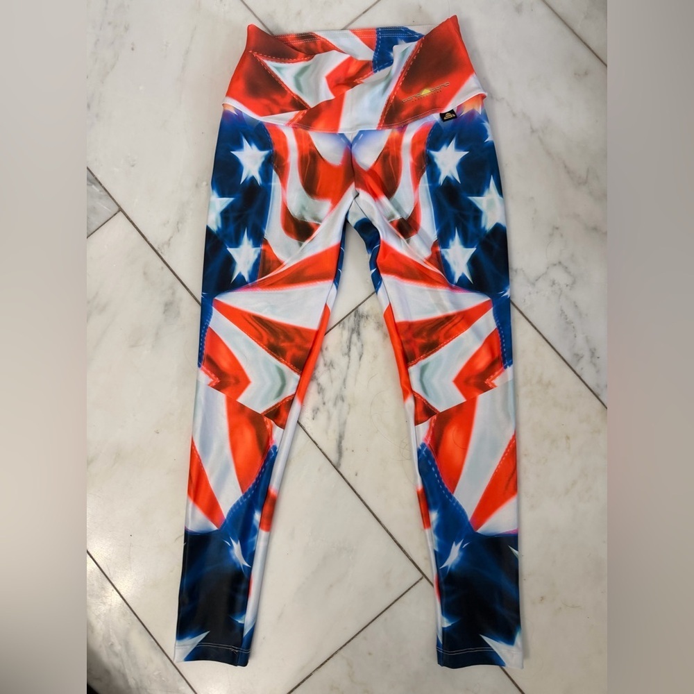 Tono A Tono Women’s Medium American Flag Crop Leggings Wide Waistband gym yoga - Picture 1 of 6